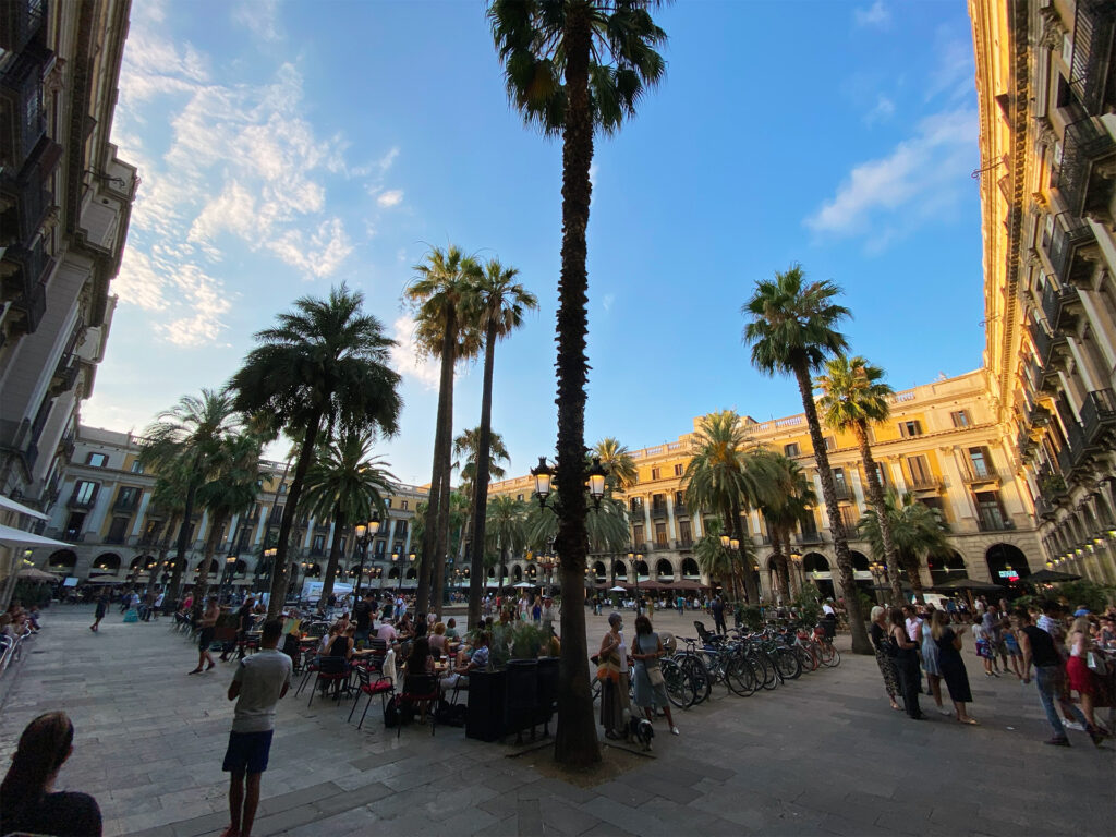 See, mountains, tradition and a very special charm