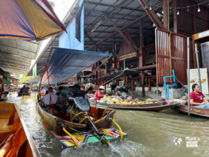 Damnoen Saduak Floating Market